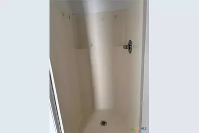 809 W Avenue D, Belton, TX 76513 - Photo 17