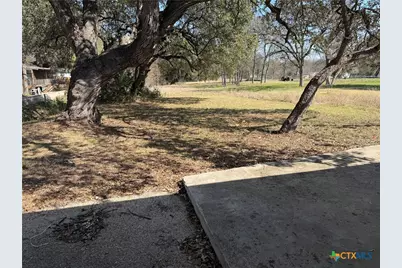 809 W Avenue D, Belton, TX 76513 - Photo 13