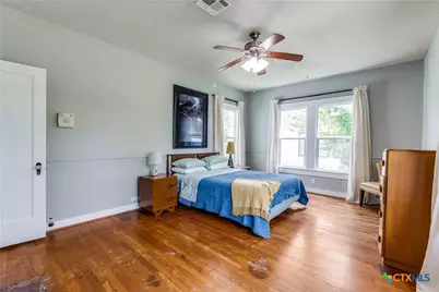 1106 S 11th Street, Temple, TX 76504 - Photo 17