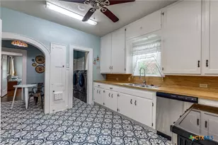 1106 S 11th St, Temple, TX 76504 - Photo 13