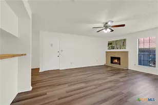 1202 Thorpe Ln, San Marcos, TX 78666 - Photo 5