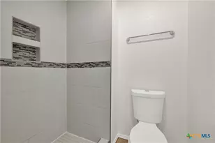 1202 Thorpe Ln, San Marcos, TX 78666 - Photo 25