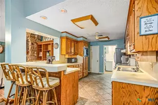 540 Royal Rd, Port Lavaca, TX 77979 - Photo 13