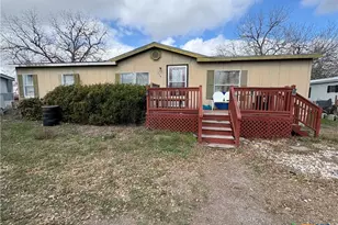 514 S Gonzales St, Cuero, TX 77954 - Photo 1