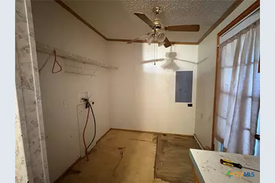 514 S Gonzales Street, Cuero, TX 77954 - Photo 11