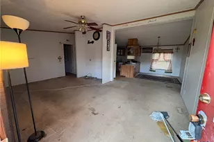 514 S Gonzales St, Cuero, TX 77954 - Photo 3