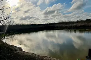 607 Quail Meadow Rd, Seadrift, TX 77983 - Photo 3