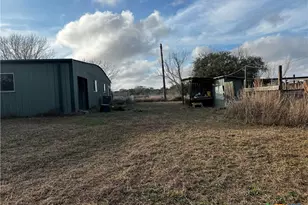 607 Quail Meadow Rd, Seadrift, TX 77983 - Photo 7