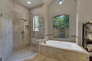 9752 Trophy Oaks Dr, San Antonio, TX 78266 - Photo 21