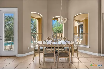 9752 Trophy Oaks Drive, San Antonio, TX 78266 - Photo 13