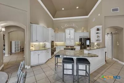 9752 Trophy Oaks Drive, San Antonio, TX 78266 - Photo 5