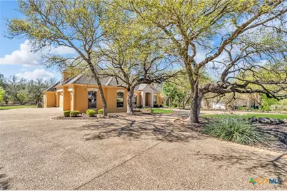 9752 Trophy Oaks Drive, San Antonio, TX 78266 - Photo 3