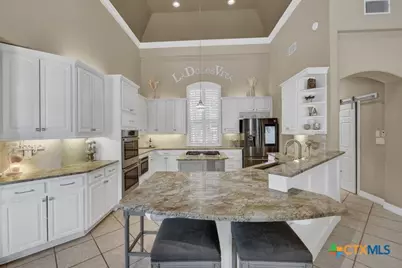 9752 Trophy Oaks Drive, Garden Ridge, TX 78266 - Photo 11