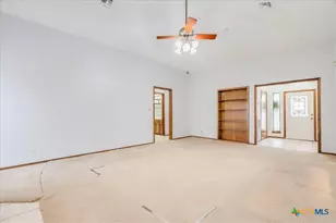 2132 Northcrest Dr, New Braunfels, TX 78130 - Photo 7