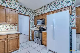 2132 Northcrest Dr, New Braunfels, TX 78130 - Photo 11