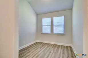 2072 Stephanie Ave, New Braunfels, TX 78132 - Photo 11