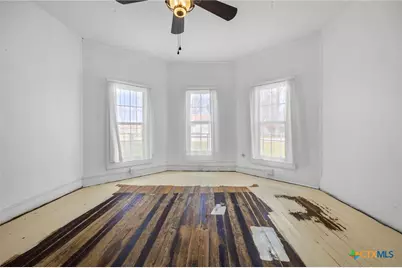 201 N 10th Street, Buckholts, TX 76518 - Photo 13