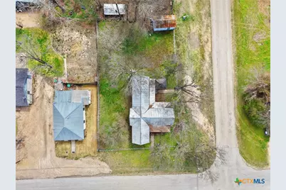 201 N 10th Street, Buckholts, TX 76518 - Photo 3