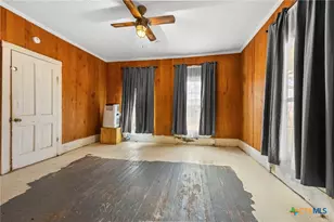 201 N 10th St, Buckholts, TX 76518 - Photo 15