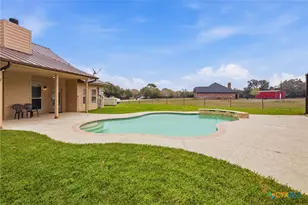 108 Lakeway Ct, Victoria, TX 77905 - Photo 35
