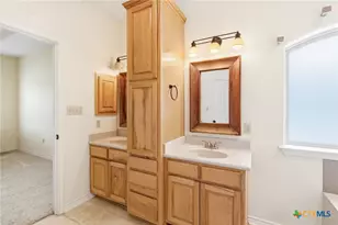 108 Lakeway Ct, Victoria, TX 77905 - Photo 25