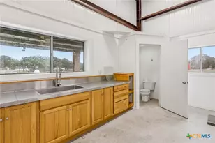 108 Lakeway Ct, Victoria, TX 77905 - Photo 45