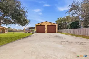 108 Lakeway Ct, Victoria, TX 77905 - Photo 31