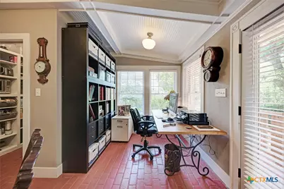 401 W 4th Street, Lampasas, TX 76550 - Photo 25