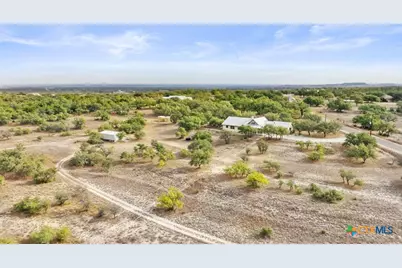 232 Crooked Oak Lane, Round Mountain, TX 78663 - Photo 5