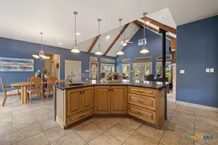 232 Crooked Oak Ln, Round Mountain, TX 78663 - Photo 13