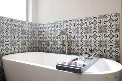 217 Emerald Garden Road, San Marcos, TX 78666 - Photo 17