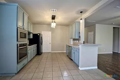 2065 Dove Crossing Drive, New Braunfels, TX 78130 - Photo 17