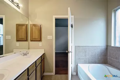 2065 Dove Crossing Drive, New Braunfels, TX 78130 - Photo 27