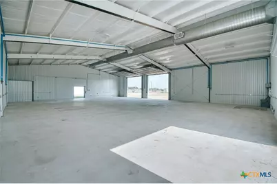 13102 N Navarro, Victoria, TX 77904 - Photo 33