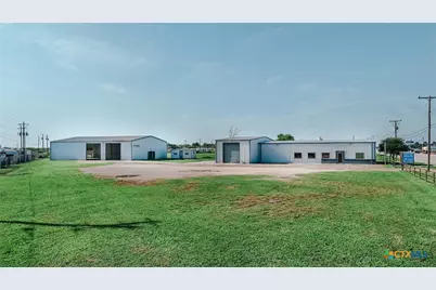 13102 N Navarro, Victoria, TX 77904 - Photo 1