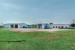 13102 N Navarro, Victoria, TX 77904 - Photo 1