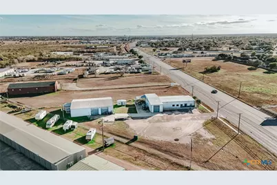 13102 N Navarro, Victoria, TX 77904 - Photo 5
