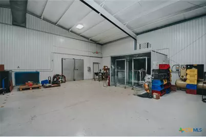 13102 N Navarro, Victoria, TX 77904 - Photo 39