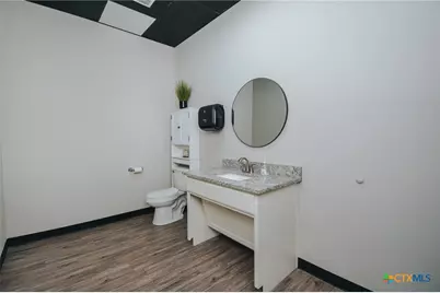 13102 N Navarro, Victoria, TX 77904 - Photo 19