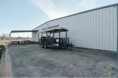 13102 N Navarro, Victoria, TX 77904 - Photo 37