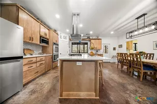 153 Co Rd 491, Elgin, TX 78621 - Photo 11