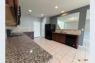 323 Mistflower, New Braunfels, TX 78130 - Photo 11