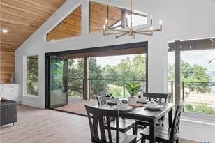 874 Lakebreeze Dr, Canyon Lake, TX 78133 - Photo 17