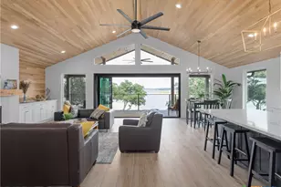 874 Lakebreeze Dr, Canyon Lake, TX 78133 - Photo 11