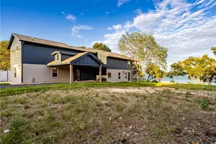 874 Lakebreeze Dr, Canyon Lake, TX 78133 - Photo 3