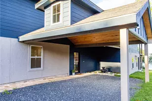 874 Lakebreeze Dr, Canyon Lake, TX 78133 - Photo 5