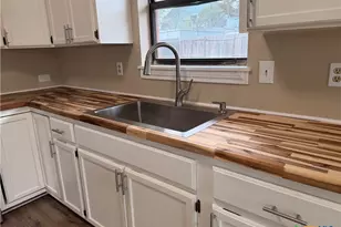 1616 Lonesome, Canyon Lake, TX 78133 - Photo 11