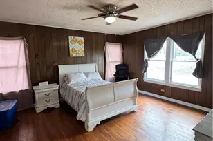 1364 Clinton Pl, Kenedy, TX 78119 - Photo 9