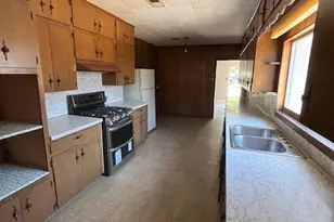 1364 Clinton Pl, Kenedy, TX 78119 - Photo 13