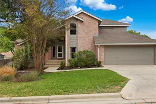 968 Queens Dr, New Braunfels, TX 78130 - Photo 1